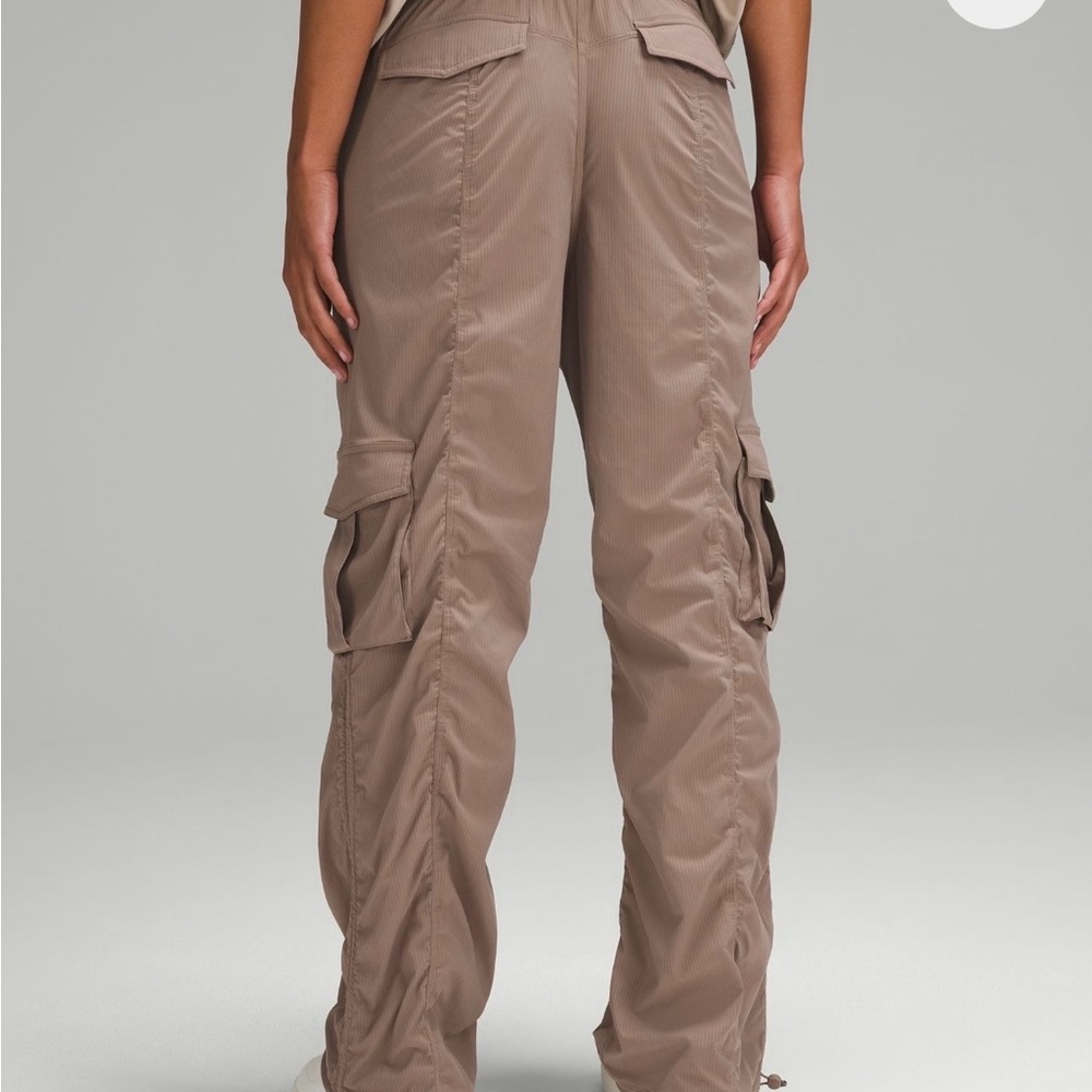 Lululemon Dance Studio Relaxed-Fit Mid-Rise Cargo Pant  tan taupetastic Sz xs 4
